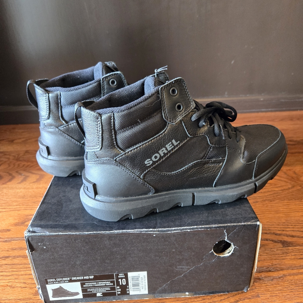 Sorel Men's NWT